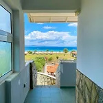 Seaview Aparthotel 4*
