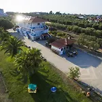 Seaview Aparthotel Nea Poteidaia
