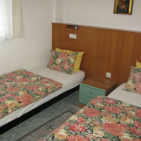 Seaview نيا بوتيدايا