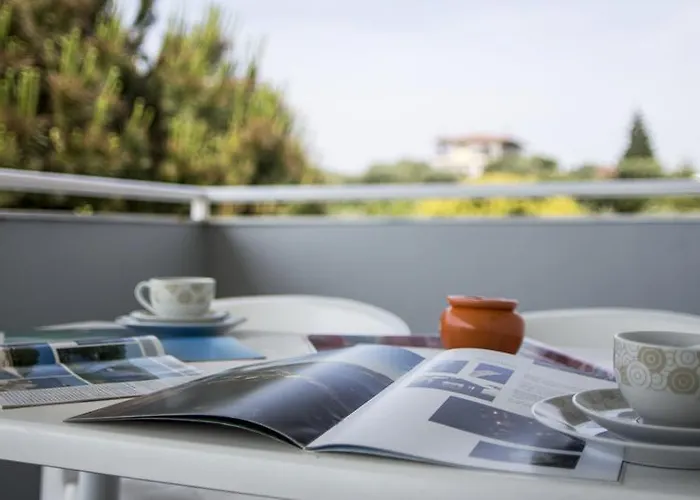 Seaview Aparthotel 4*