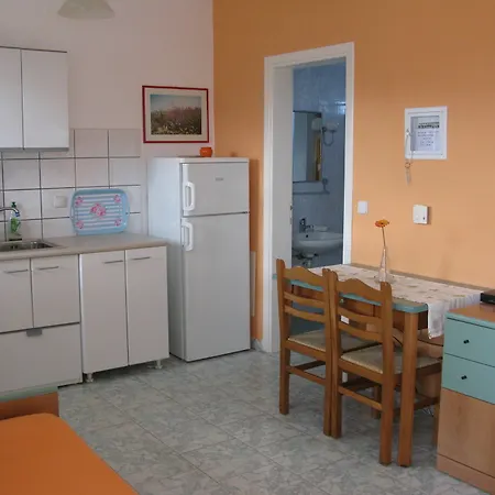 Seaview מלון דירות 4*