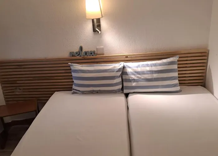 Seaview Apartahotel 4*