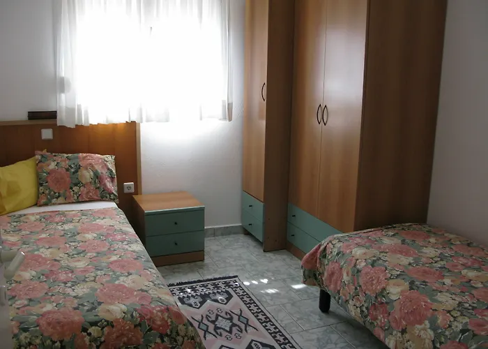 Seaview Apartahotel 4*